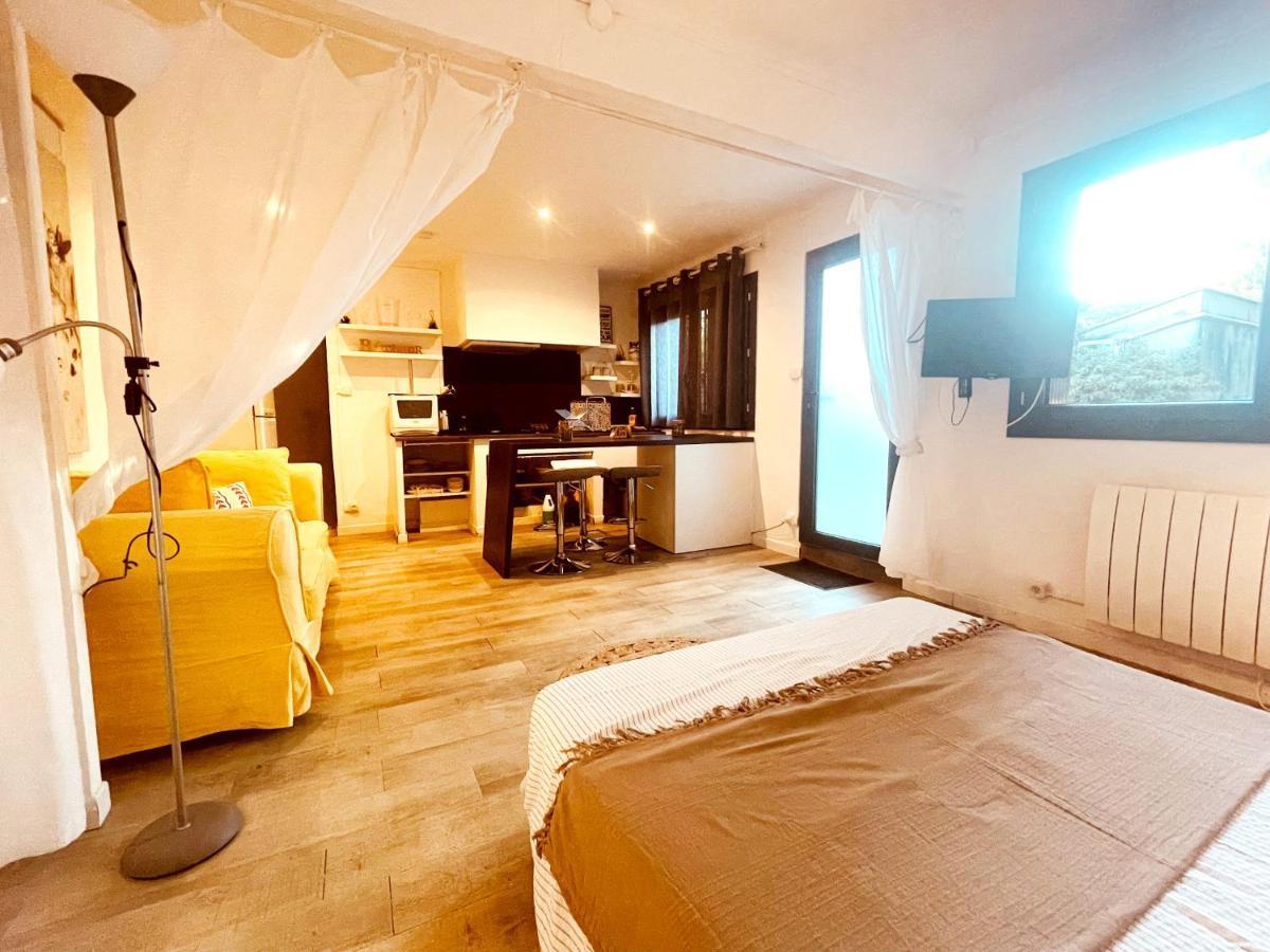 Superbe Appartement Boheme Dans Les Vignes Nîmes Exterior photo